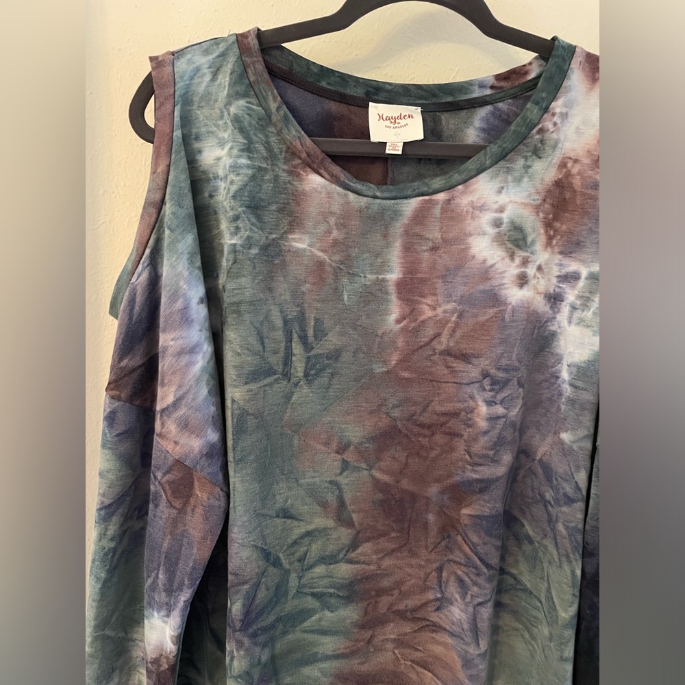 Hayden Cold Shoulder Top